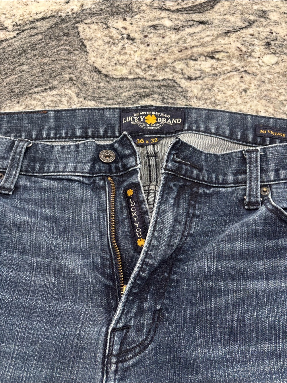Lucky Brand Men’s Straight Jeans in Blue Wash